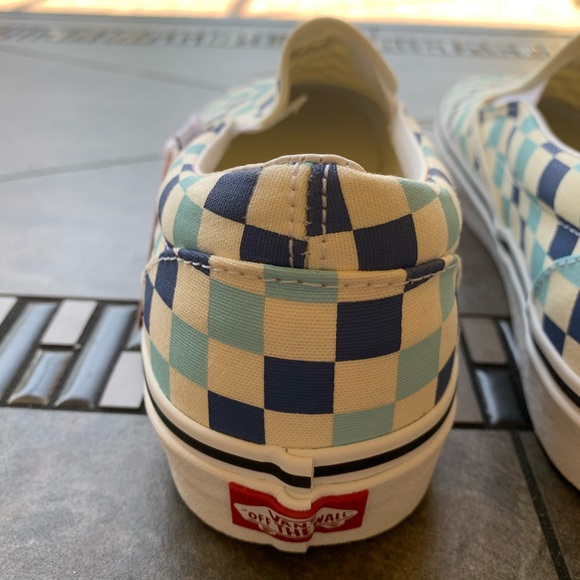 Vans checkerboard slip on •BRAND NEW • NEVER WORN - Picture 9 of 13